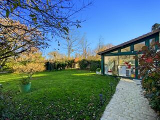  Propri�t�/ch�teau � vendre 15 + pi�ces 657 m�