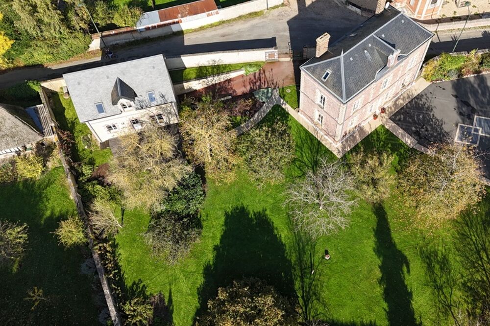 Magnifique propriété comprenant une Maison de maître et une maison damis sur 288 m2 en plein coeur de la Normandie et à 50 minu