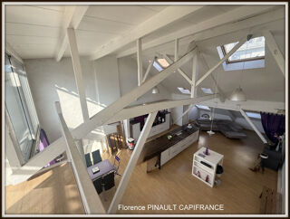  Immeuble à vendre 10 pièces 830 m²