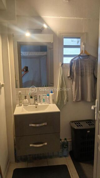  Immeuble � vendre 14 pi�ces 250 m�