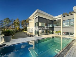  Maison à vendre 9 pièces 390 m²