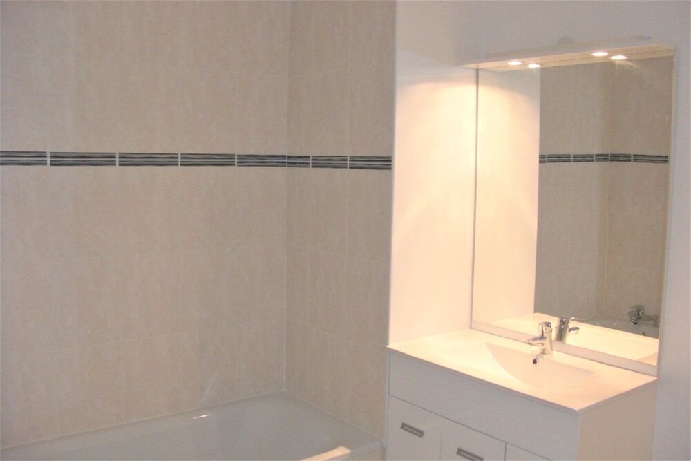 Location Appartement T2 avec parkings et balcon à SEYNOD Annecy