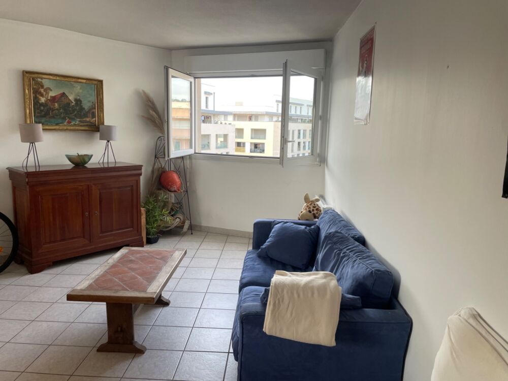 Appartement à vendre deernier étage 3 pièces AIX EN PROVENCE (13) dans une résidence en centre ville