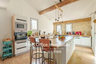  Maison  vendre 6 pices 210 m