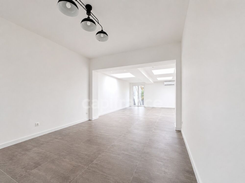 Tourcoing  Maison coup de coeur rénovée avec jardin et 3 chambres