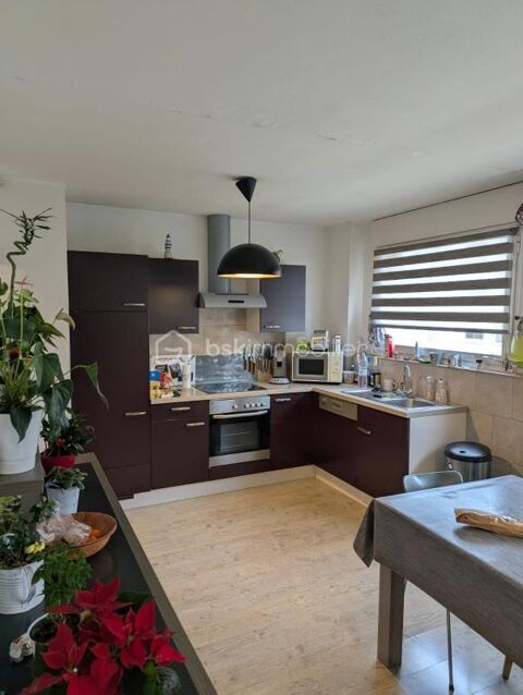   APPARTEMENT 4 CHAMBRES AVEC ASCENSEUR Appartement - 5 pi�ce(s) - 105 m�