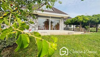  Villa � vendre 7 pi�ces 210 m�