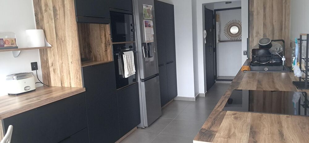 Location Appartement À LOUER T3 DE STANDING MEUBLÉ A DUGAZON, LES ABYMES Les abymes