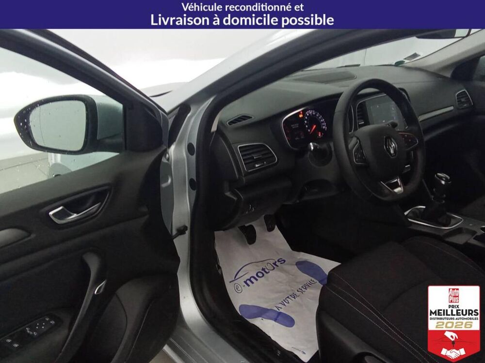 M&eacute;gane IV Berline TCe 115 Zen +Pack Techno 2025 occasion 10150 Lavau