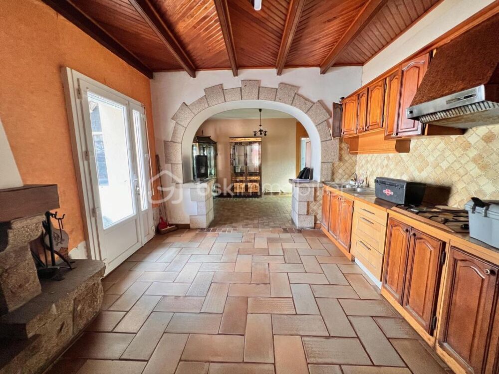 Maison de 85 m² avec local commercial de 100 m²