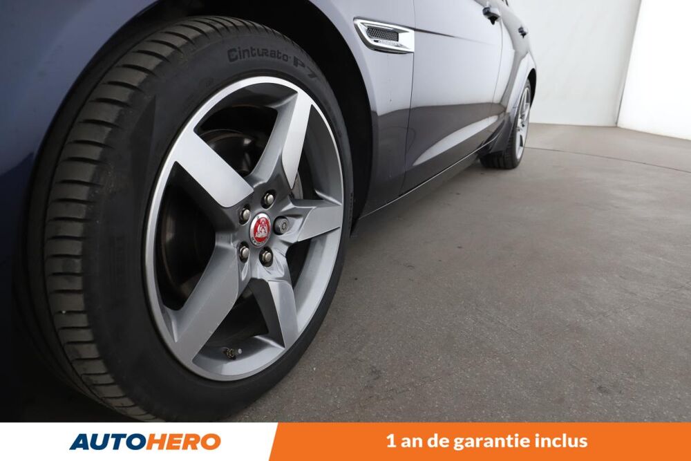 XE 2.0d Prestige Auto 180 ch 2015 occasion 92130 Issy-les-Moulineaux