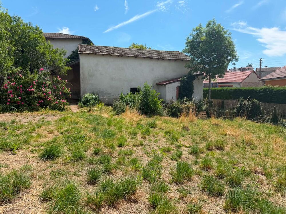 Vente Remise/Grange PROCHE CENTRE VILLE, GRANGE de 80M² SUR DEUX NIVEAUX A REHABILITER ENTIEREMENT, TERRAIN ATTENANT DE 265 M², GARAGE Panissieres