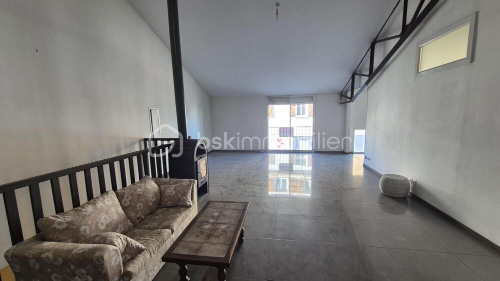 A VENDRE APPARTEMENT T3 DE 95M² A CERET - CENTRE VILLE PROCHE DE TOUS LES COMMERCES A PIED - SYNDIC BENEVOLE SANS CHARGE