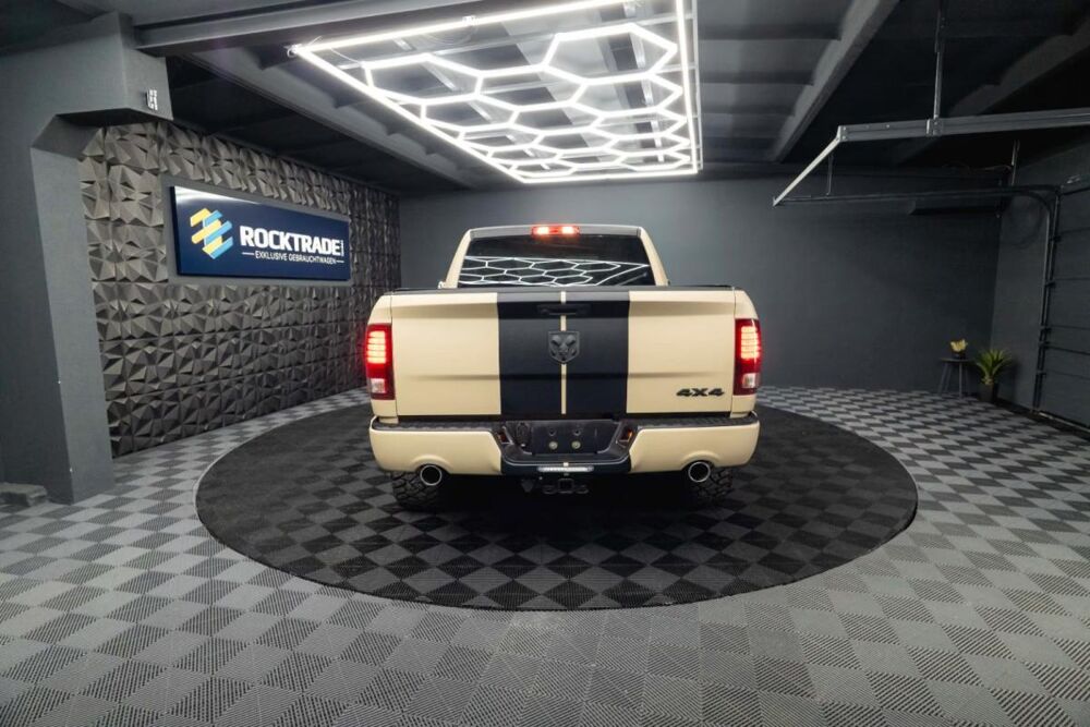 RAM 5.7 V8 HEMI 4x4 – Punisher Offroad Raptor Look 2023 occasion 33000 Bordeaux