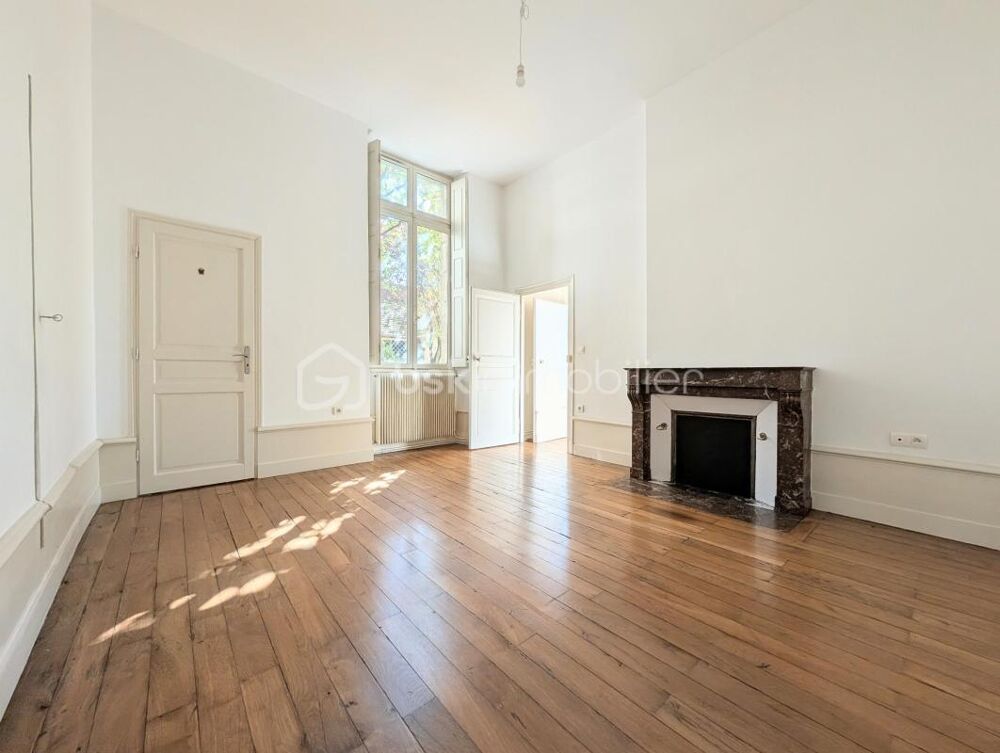 Vente Appartement DIJON Place St Michel : Appartement T3 73m² 2 chambres, rez-de-chaussée Dijon