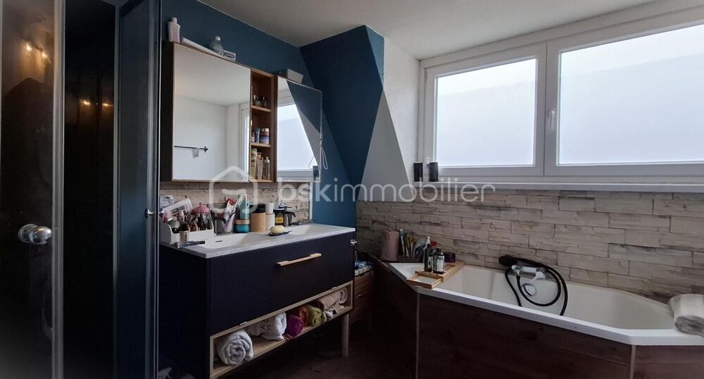Vente Maison Maison entièrement rénovée, DPE C, 2 chambres, possibilité de 3 chambres, semi plain-pied, chambre au RDC Wallon cappel