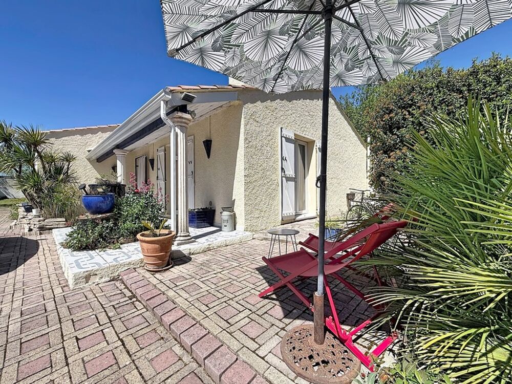 Vente Maison JUVIGNAC (34) - Maison T5 plain-pied sur terrain clos et arboré avec piscine, plage carrelée, pool-house, terrasses, 2 garages, Juvignac