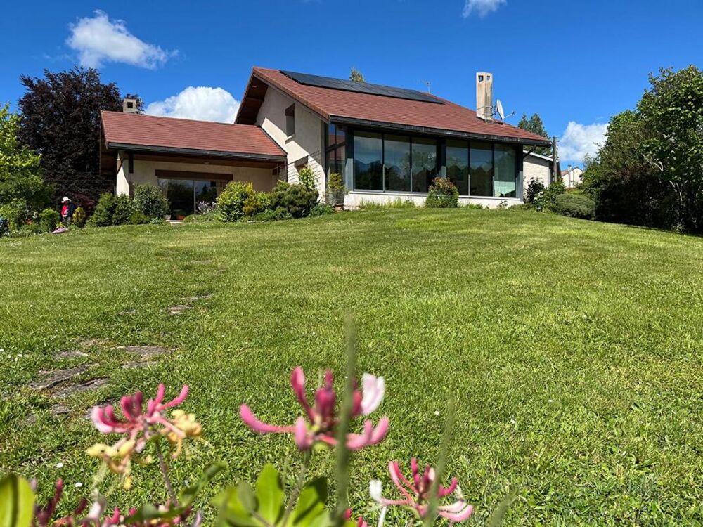 Vente Maison Arinthod ? Spacieuse maison familiale sur plus de 3 500 m² de terrain Arinthod
