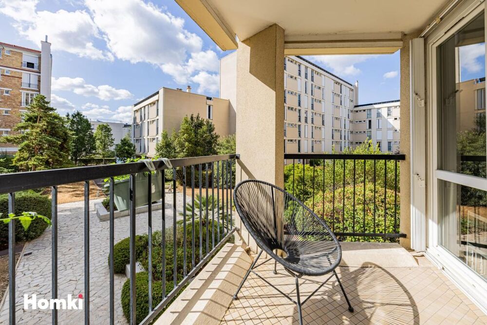 Vente Appartement Appartement T3 de 68 m² (inclus cave + possibilité parking en sus) à Courbevoie 92400, Rue Pierre Brossolette Courbevoie