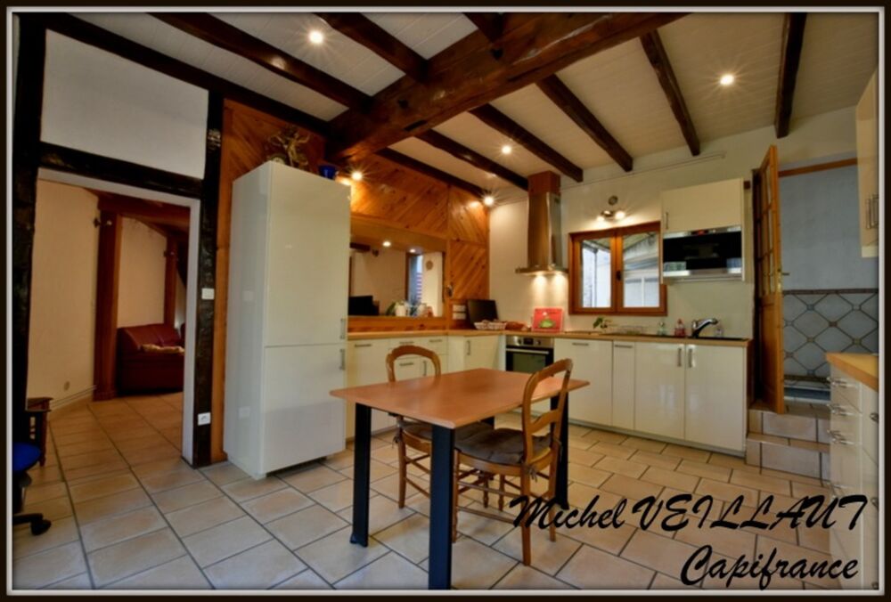 Maison à vendre 11 pièces MOULINS (03), 5 chambres, garage, 3 salles d'eau, terrain 237 m²