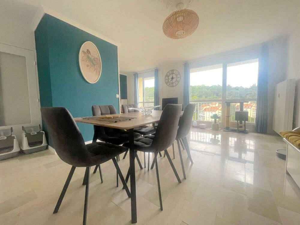 Appartement T4- 81,63m2- 8ème et dernier étage- Cave- Parking Privatif- Garage- Vue dégagée - Montaud- Le Grand Clos