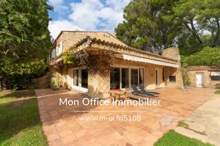 Villa  vendre 12 pices 400 m