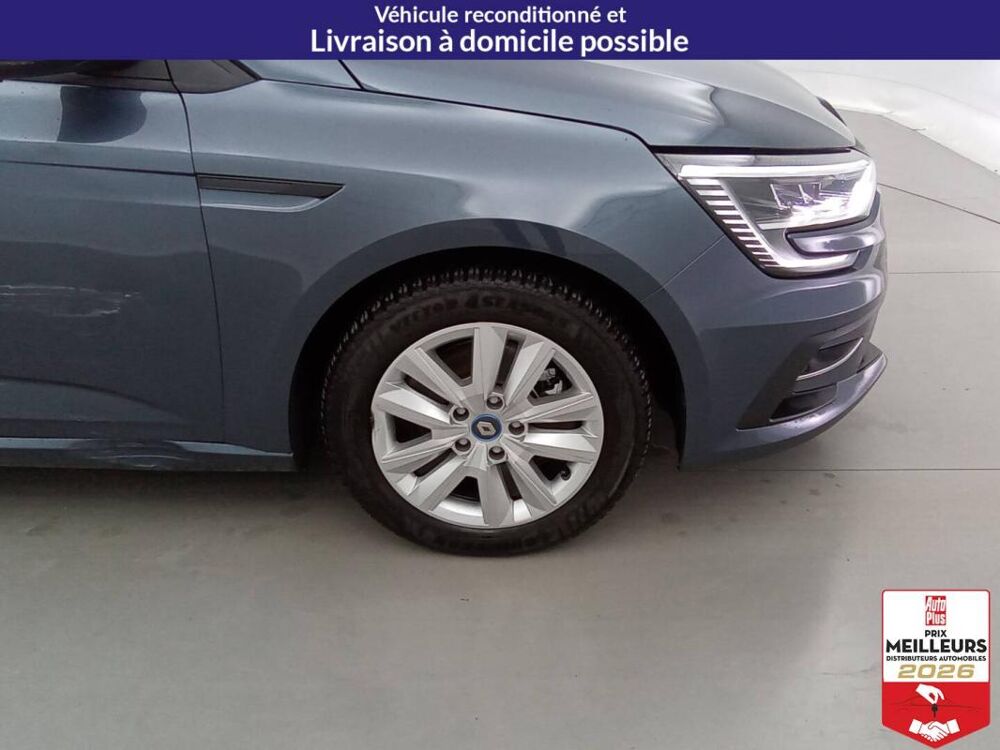 M&eacute;gane IV Berline E-Tech plug-in hybrid 160 Evolut 2023 occasion 10150 Lavau