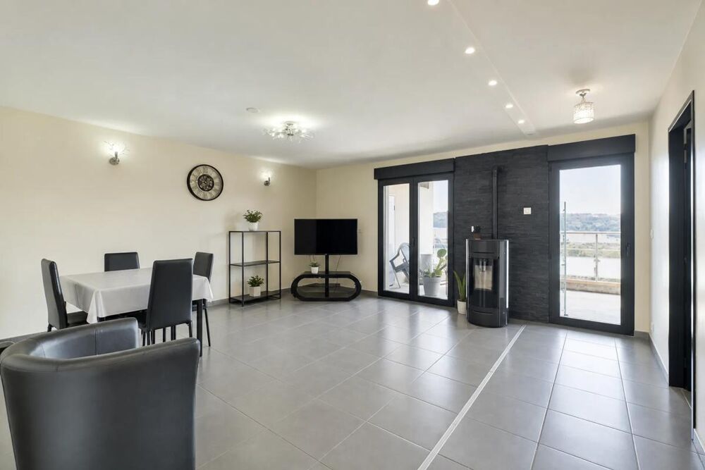 Maison de 9 pièces de 225 m² située à Chaligny