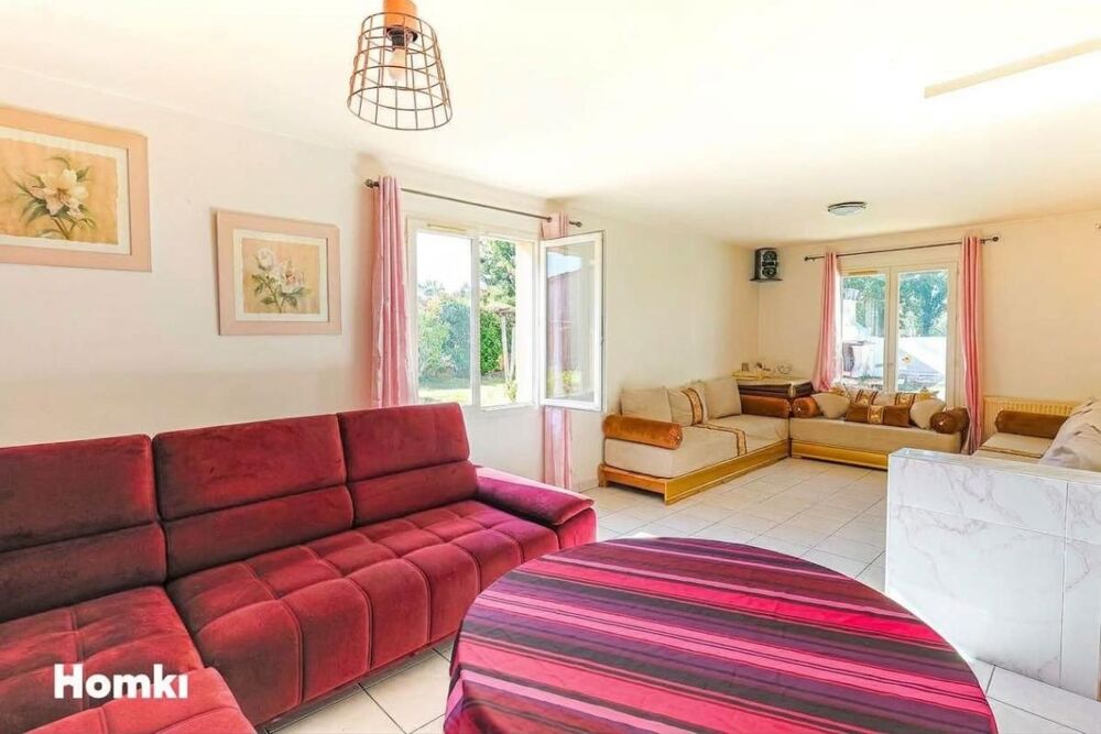 Vente Maison Maison de plain-pied – 4 chambres, piscine et grand garage – Montauban Montauban