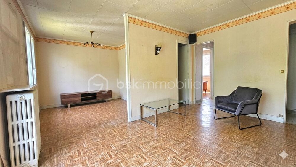 APPARTEMENT F4 A FORT POTENTIEL  DERNIER ETAGE & IDEALEMENT SITUE  CHELLES