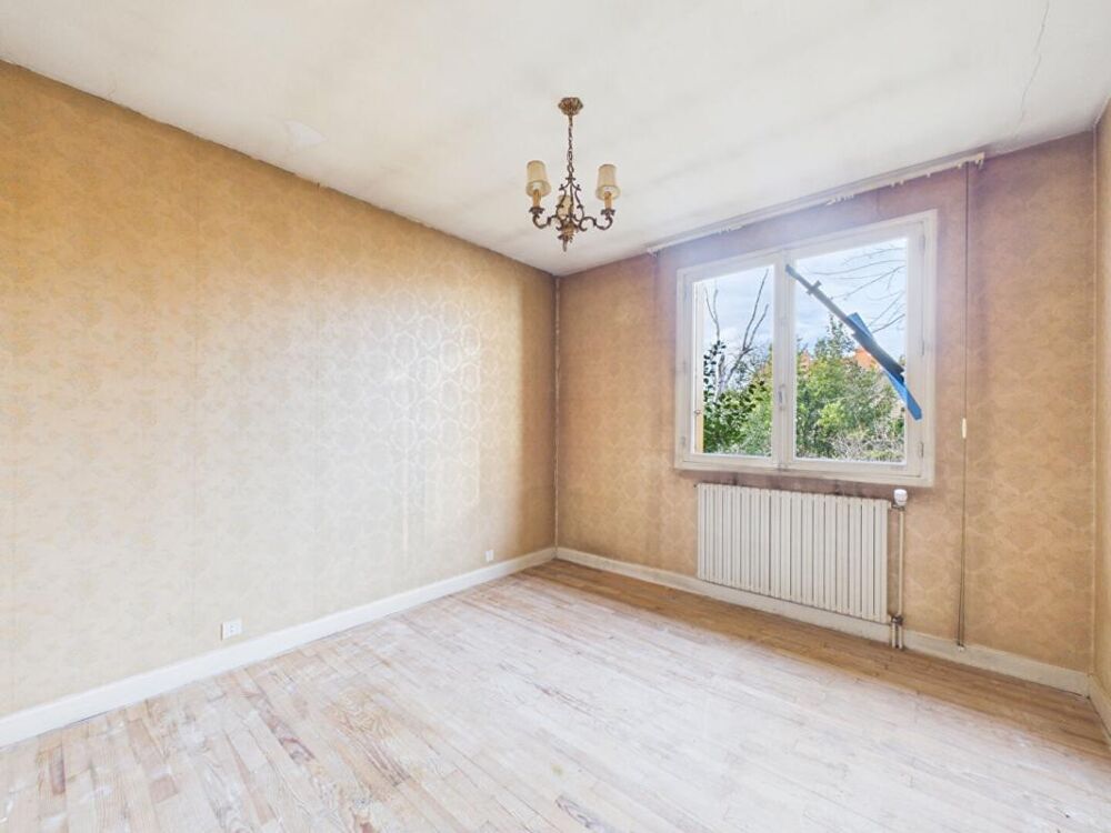 Vente Maison CLERMONT-FERRAND (63000)  - Parcelle de 304 m² en Zone UG avec Bâti à Reconvertir / Démolir , Vente en l'État , 107 000  FAI Clermont ferrand