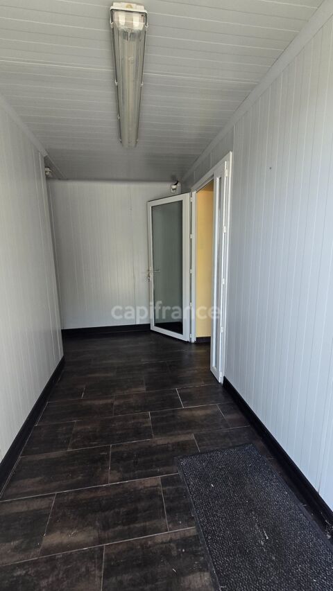   Local/bureau à vendre SOUBISE (17) 1600m² de surface développée 