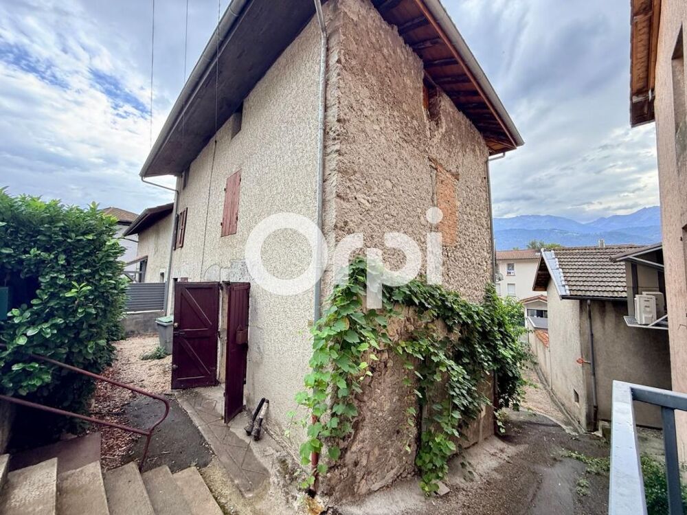 Vente Maison Lumbin Maison de village à rénover entièrement – Fort potentiel – 120 m² habitables – 151 900 € Lumbin