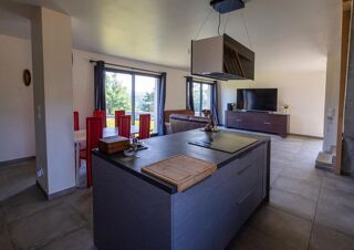  Villa  vendre 5 pices 121 m