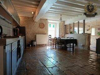 Maison à vendre 10 pièces 360 m²