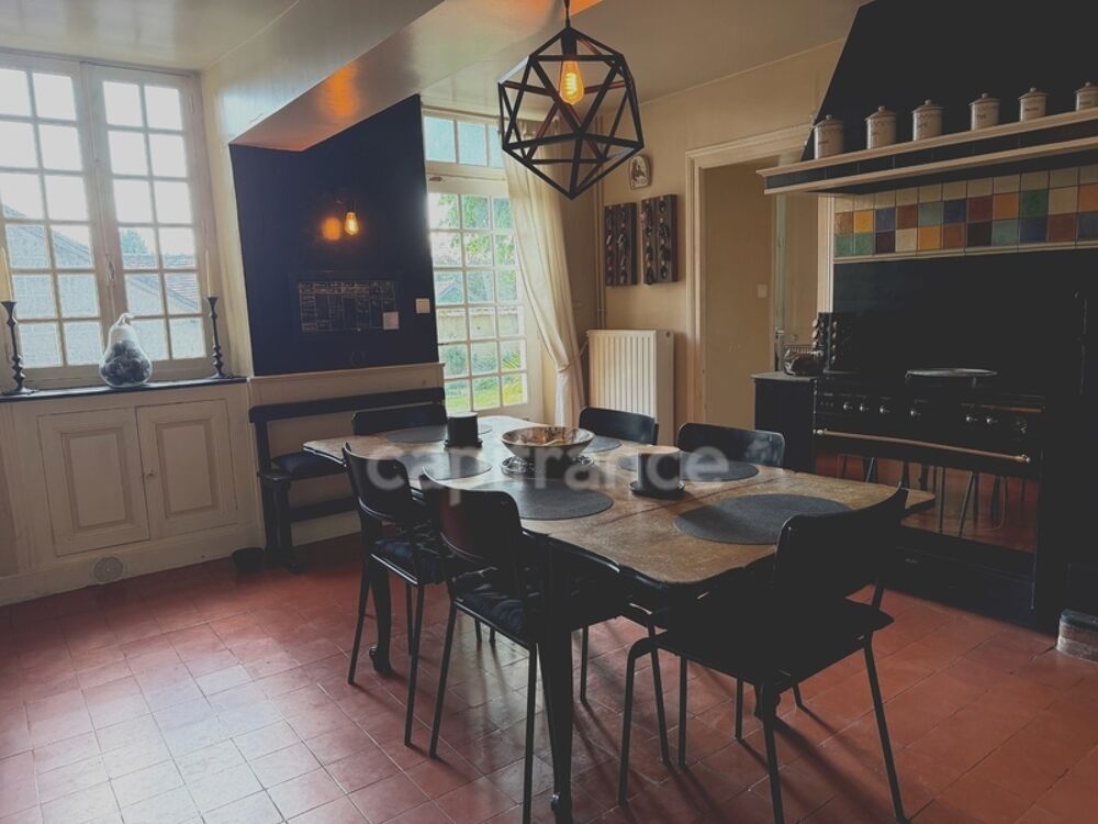 Vente Maison Maison à vendre 9 pièces GY L'EVEQUE (89) Propriété de caractère de 185 m2 4 chambres plus bureau   Terrain Gy l eveque