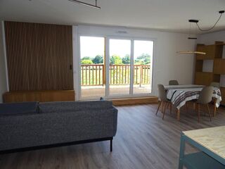  Appartement à louer 3 pièces 72 m²