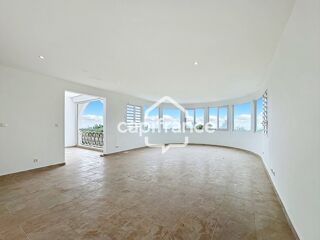 Immeuble à vendre 15 + pièces 529 m²