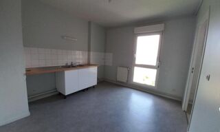  Appartement à louer 4 pièces 86 m²
