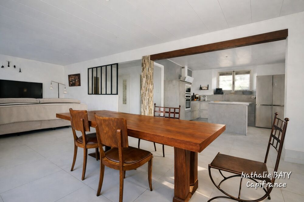 Nouveau prix - Belle opportunité à saisir - Maison familiale 174 m²  Vue dégagée, calme et potentiel rare à Gruffy