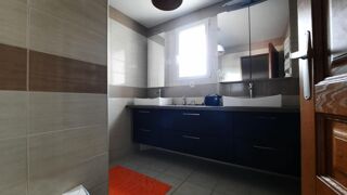  Maison � vendre 9 pi�ces 364 m�