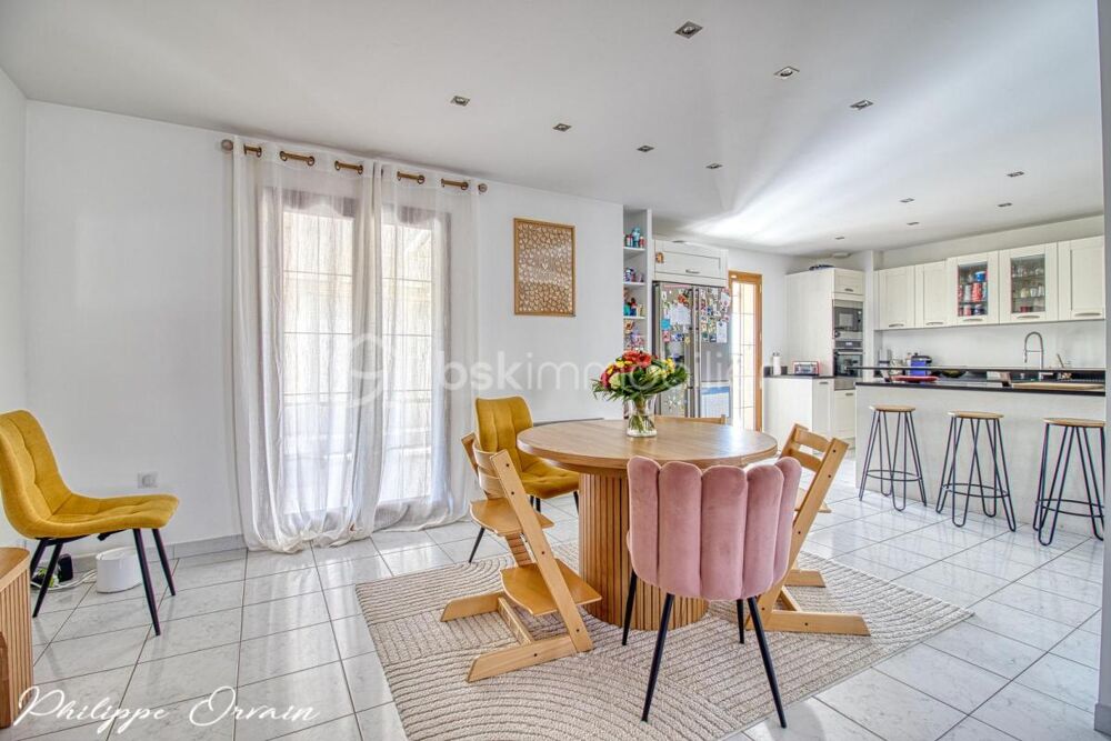 VILLERON  SUPERBE MAISON FAMILIALE AUX VOLUMES GÉNÉREUX  AUCUN TRAVAUX