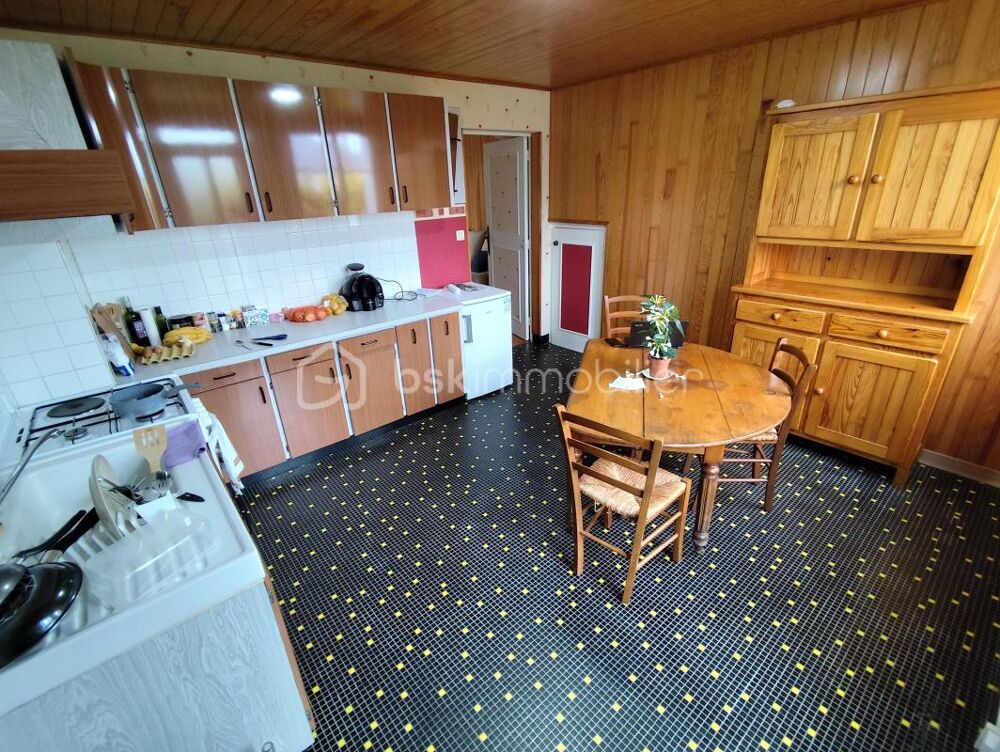 Maison de 148 m2 à Lécousse