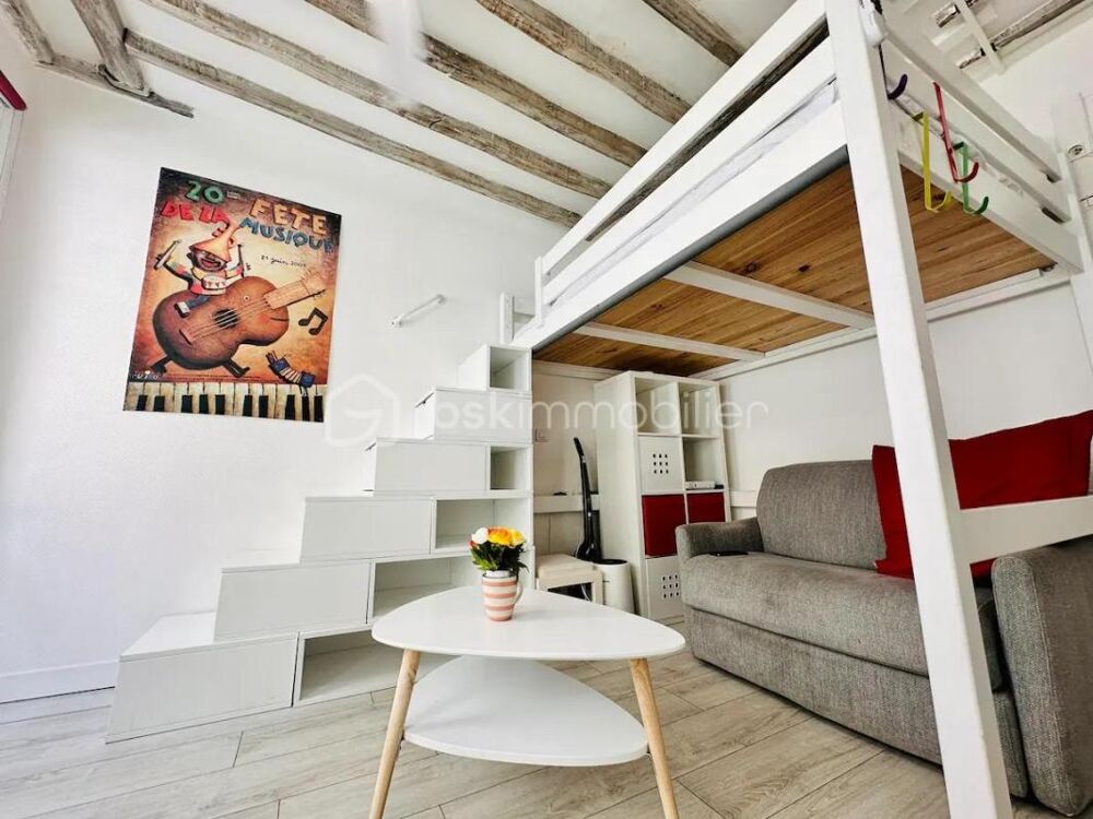 Location Appartement STUDIO entièrement équipé proche du MOULIN ROUGE et du métro Paris 9