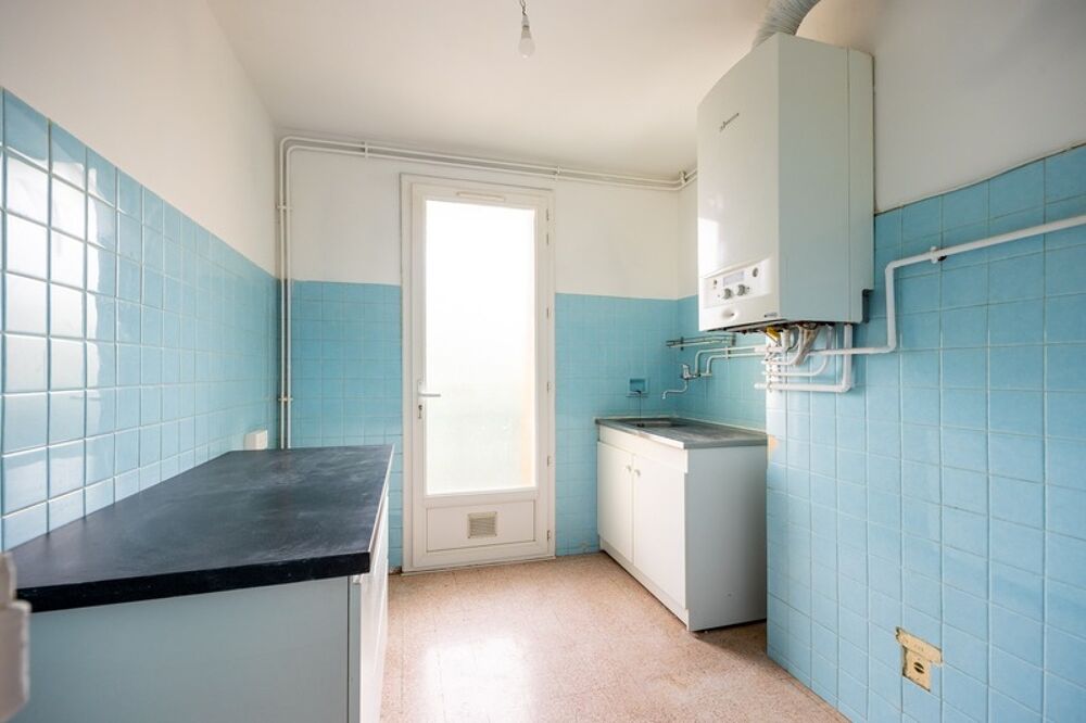MARSEILLE 9EME LE CABOT 3 PIECES TRAVERSANT AVEC PARKING ET CAVE - VISITE VIRTUELLE DISPONIBLE