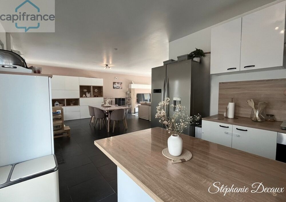 ? À VENDRE  Pavillon récent  105 m²  3 chambres  Semi plain-pied  DPE B  Jardin  Cour