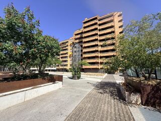  Appartement à louer 3 pièces 80 m²