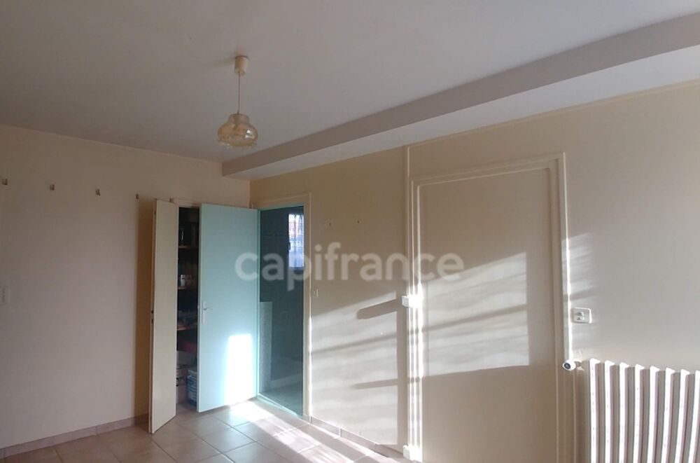 Maison en pierres à vendre 6 pièces NALLIERS (85)