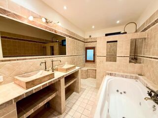  Maison � vendre 6 pi�ces 194 m�