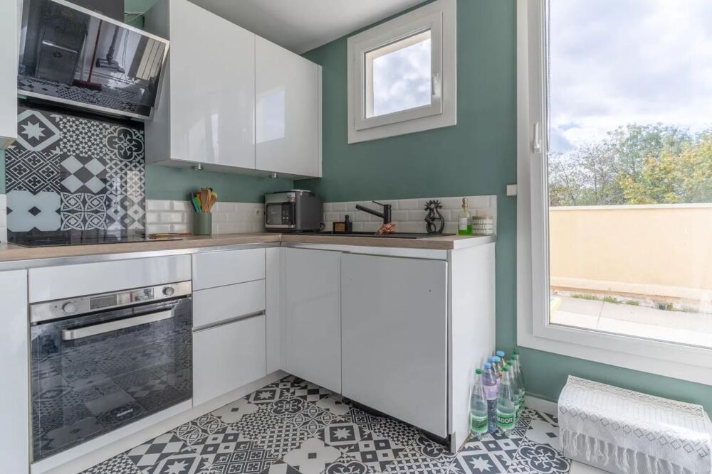 Appartement duplex 5 pièces de 94 m² avec terrasse plein sud à Maurepas